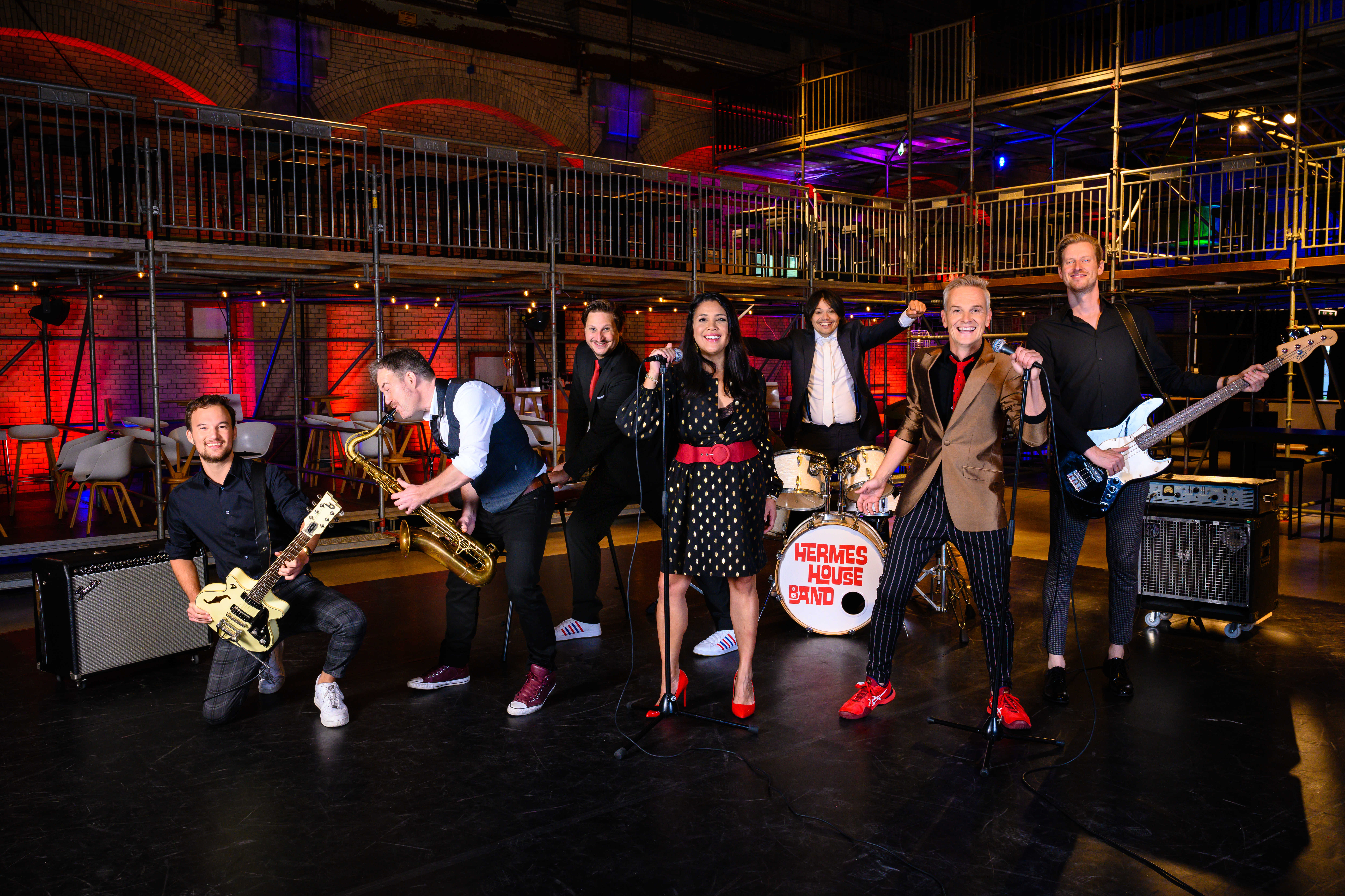 xplo hermeshouseband 041021 027 edit internet